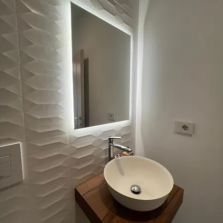 Apartment Tulip Luxury Howme
