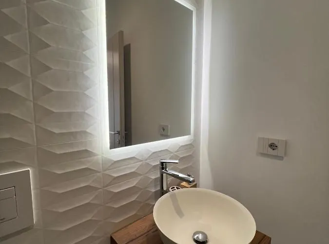 Apartment Tulip Luxury Howme